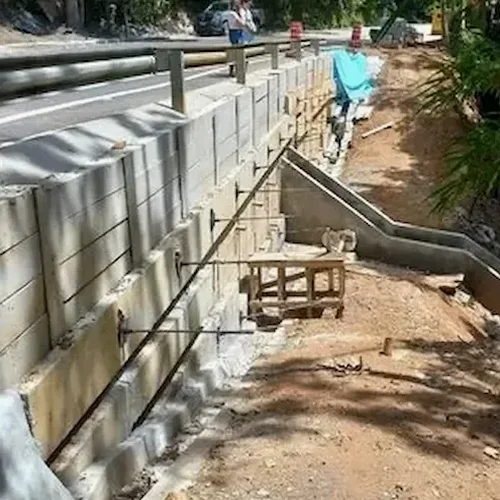 Conception de murs de soutènement à Amiens : sols alluviaux et terrasses calcaires